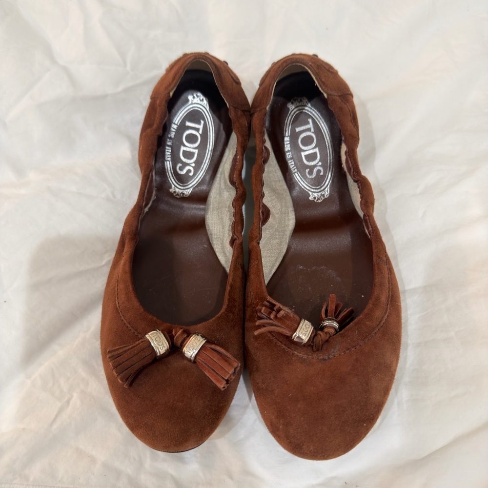 Tod's Women's Tassel Brown Suede Flats